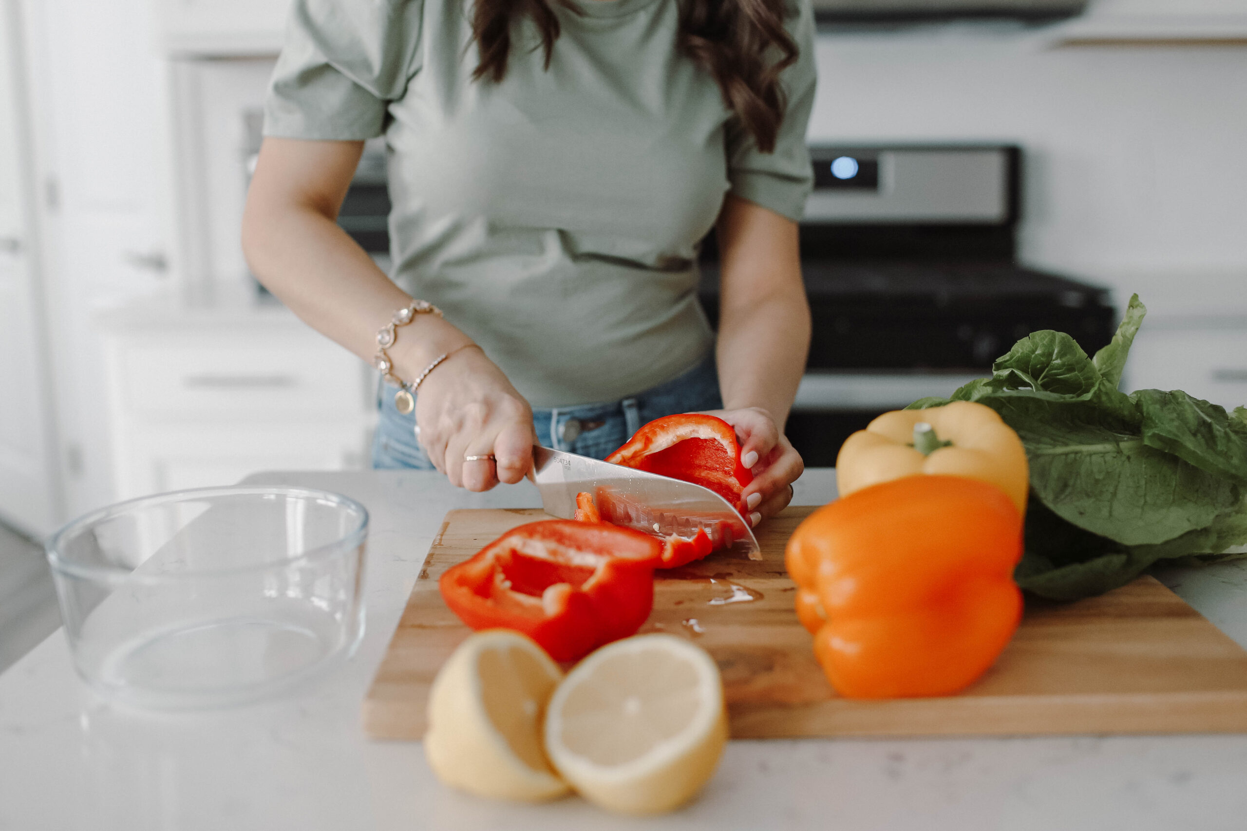 cutting vegetables, peppers, lettuce, lemons